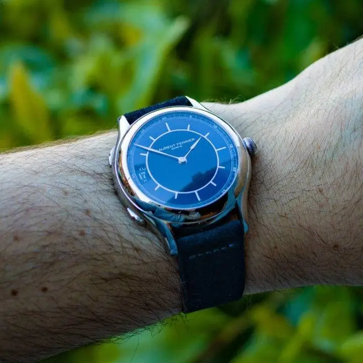 Laurent Ferrier Hodinkee Galet Traveller, photo 1