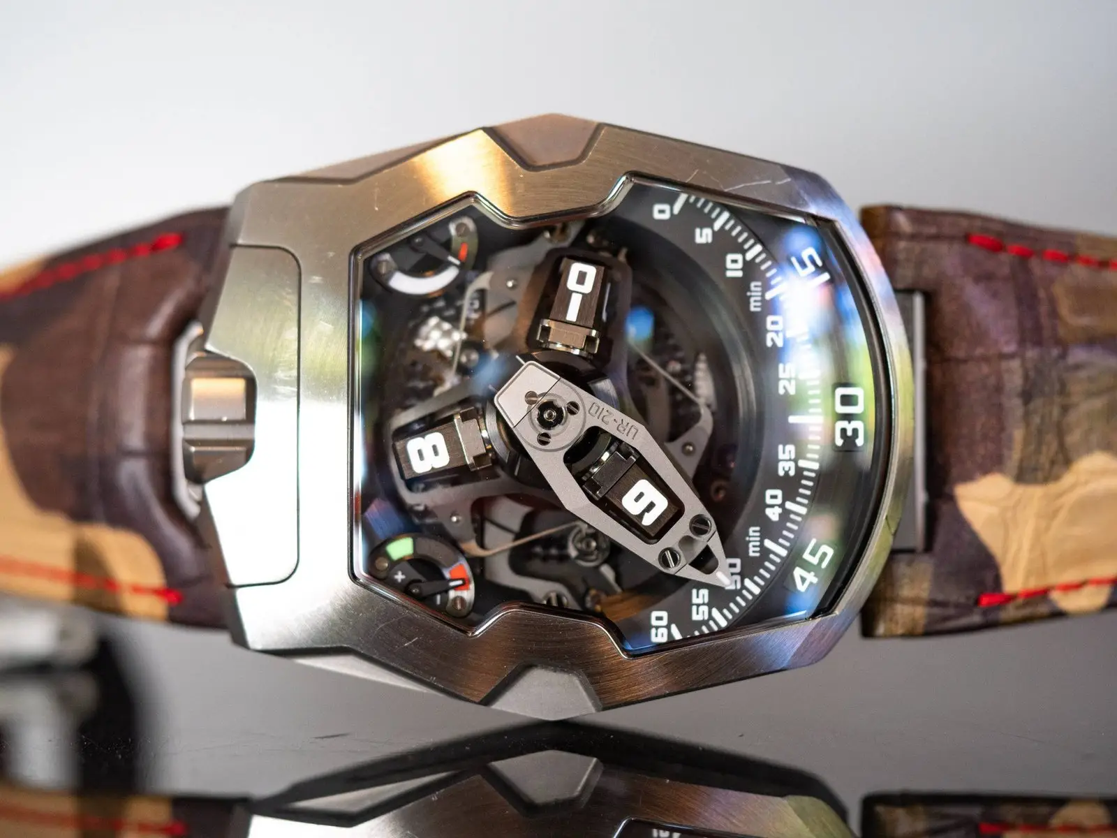 Urwerk UR-210 MALTESE FALCON, photo 1